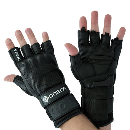 Short-fingered protective gloves for electric skateboards.